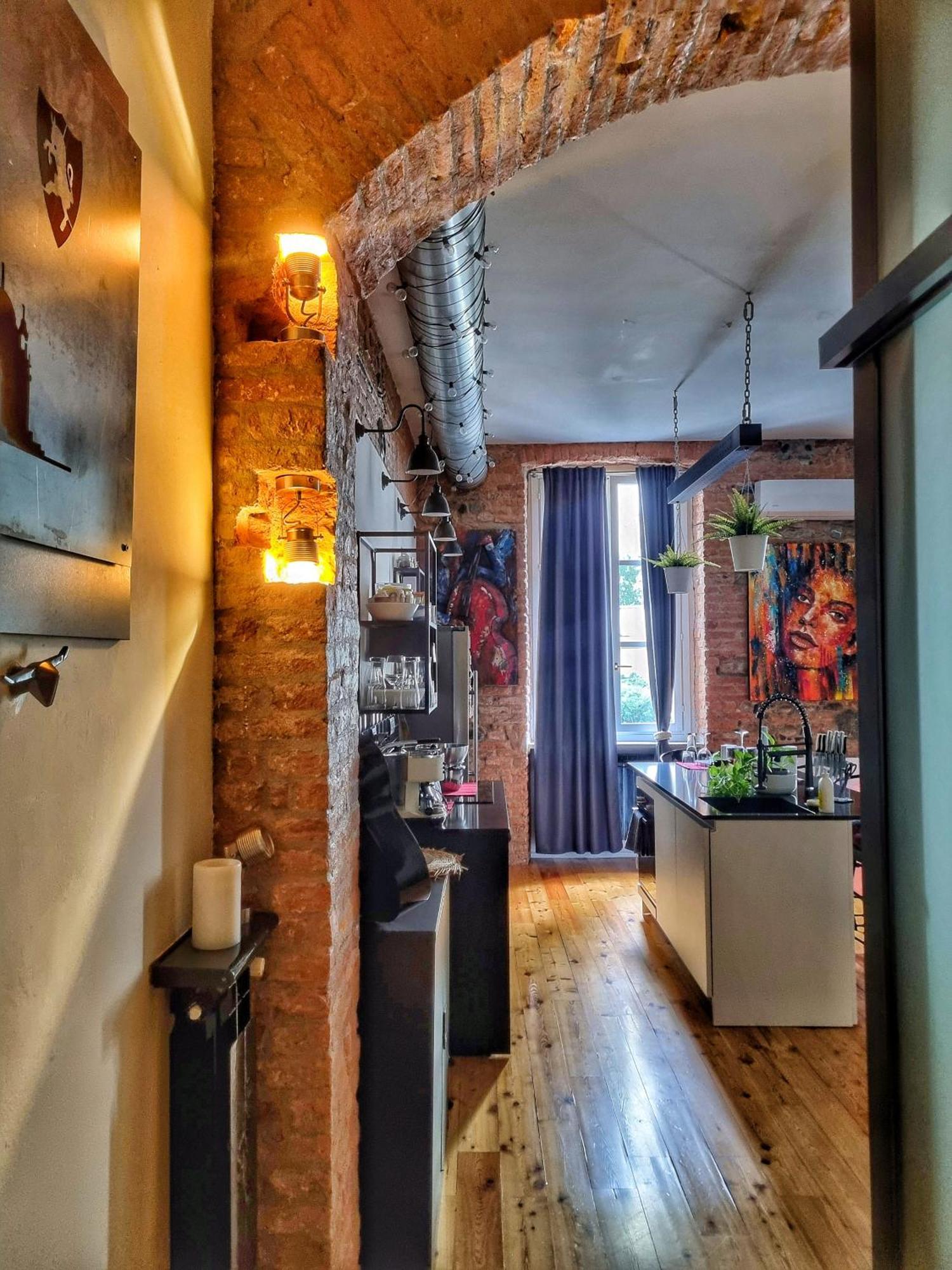 Loft8 Wonderful Industrial Loft In Apartment *